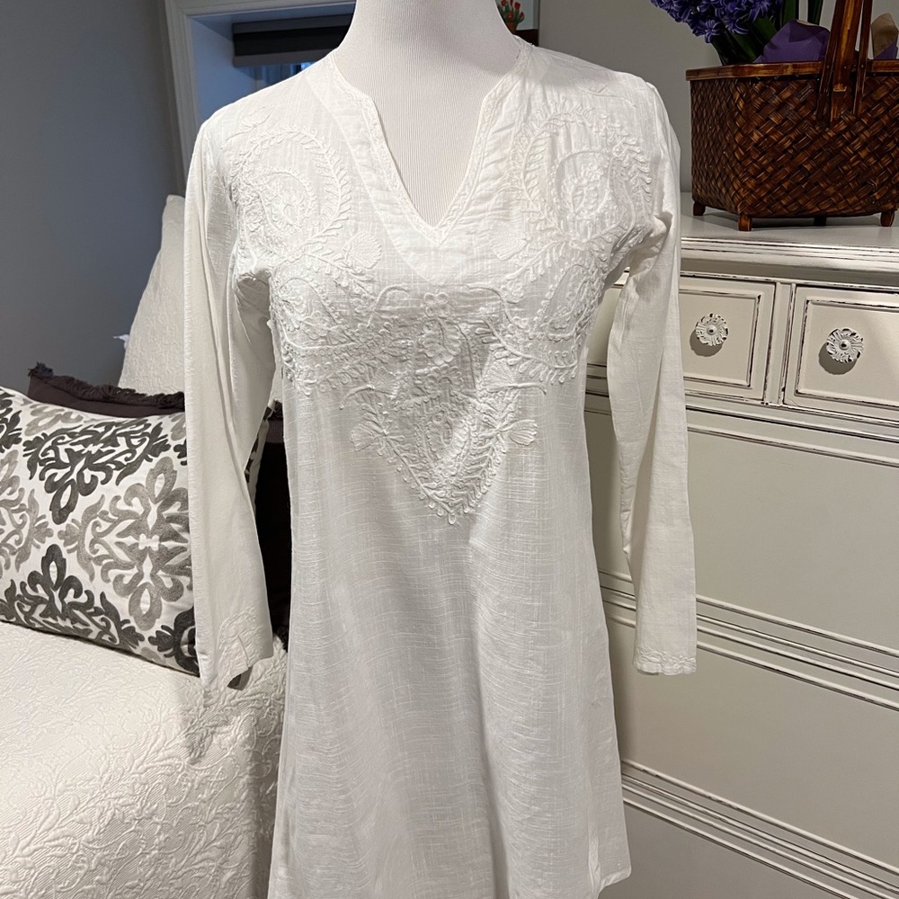 Marie Eiffel White Embroidered Tunic